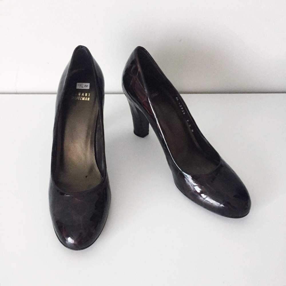 Stuart Weitzman Brown Leather Round Toe Heels
